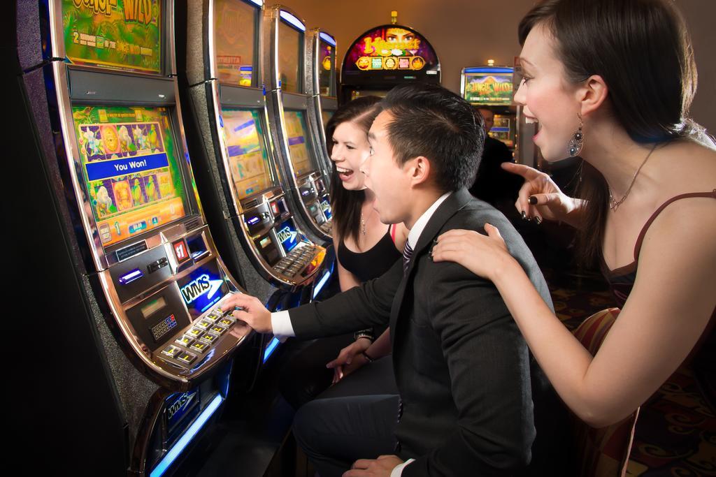 Deerfoot Inn And Casino YYC Eksteriør billede